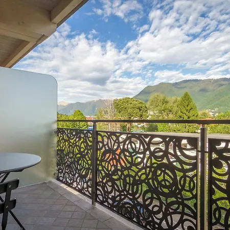 Lake Home Holiday Como Exterior photo